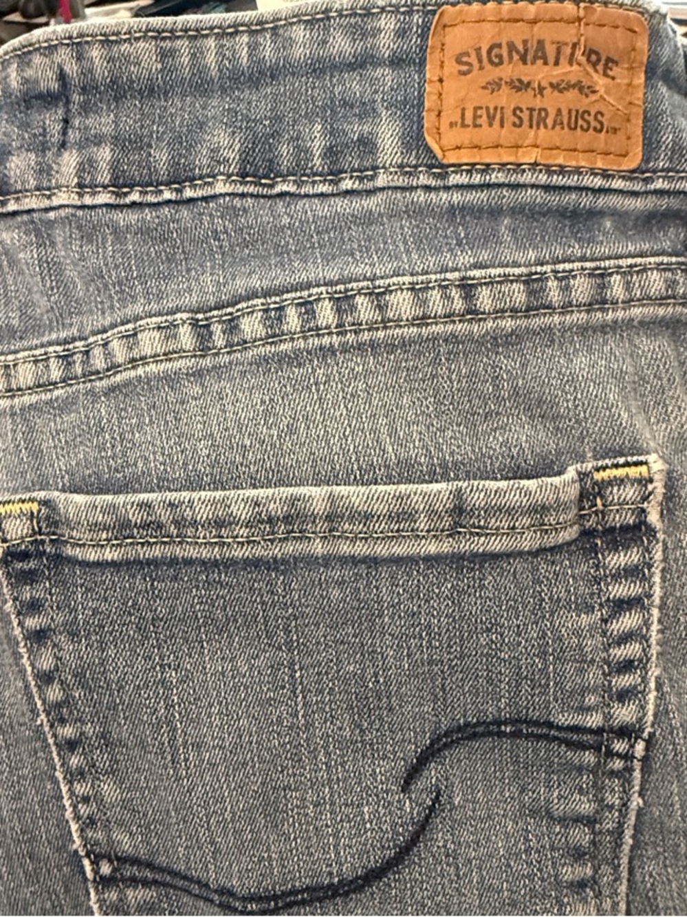 Levi's Women's Light Wash Straight Leg Jeans